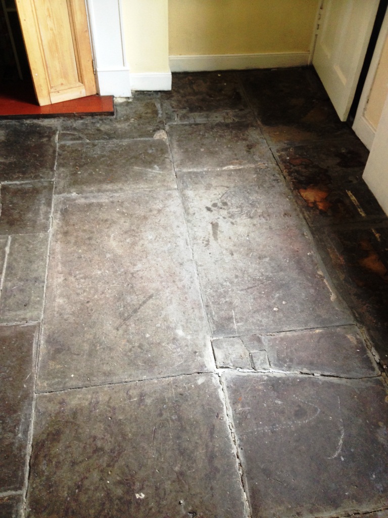 Cleaning Flagstones in Glasgow